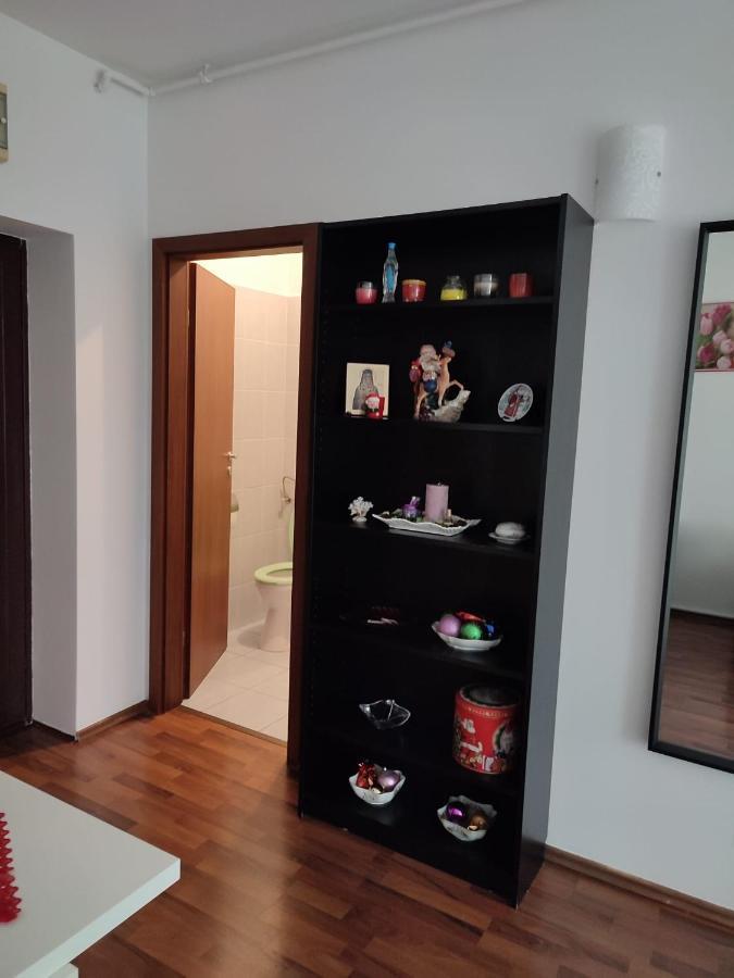 1 Room Apartment In Titan بوخارست المظهر الخارجي الصورة